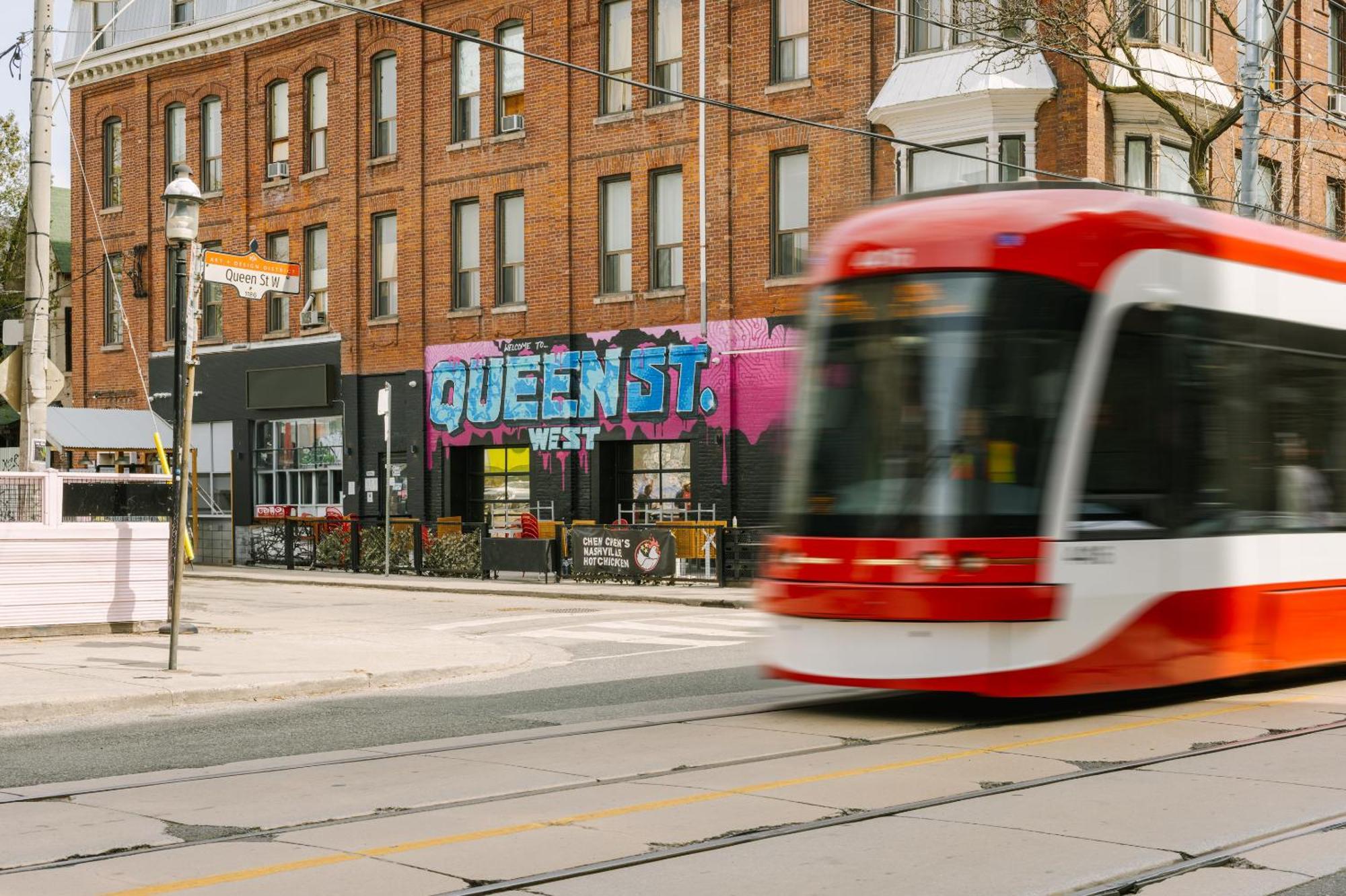 Sonder At Artesa Hotell Toronto Eksteriør bilde